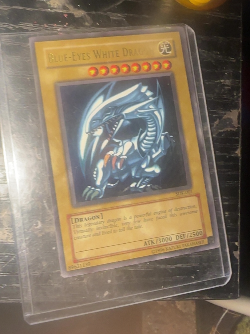 Blue-Eyes White Dragon Collectible Card - sdk 001 unlimited NM